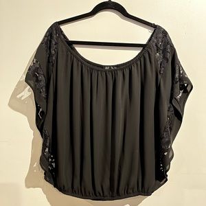 Coleen Lopez Gorgeous black on/off Shoulder Top Small